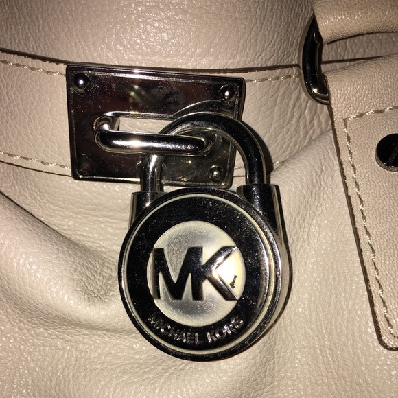 Michael Kors Bag - Picture 2 of 9